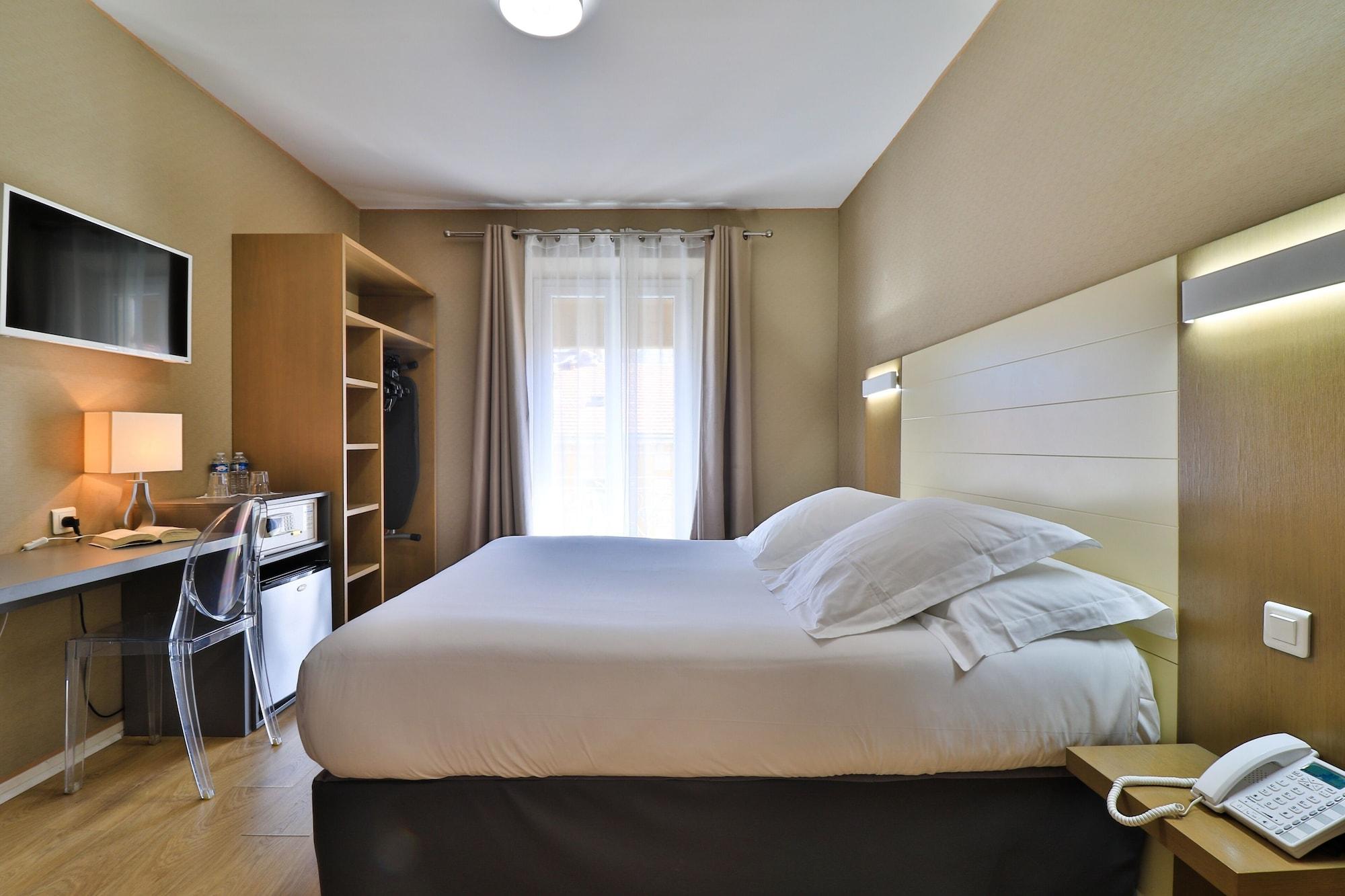 Hotel Amiraute Кан Екстериор снимка