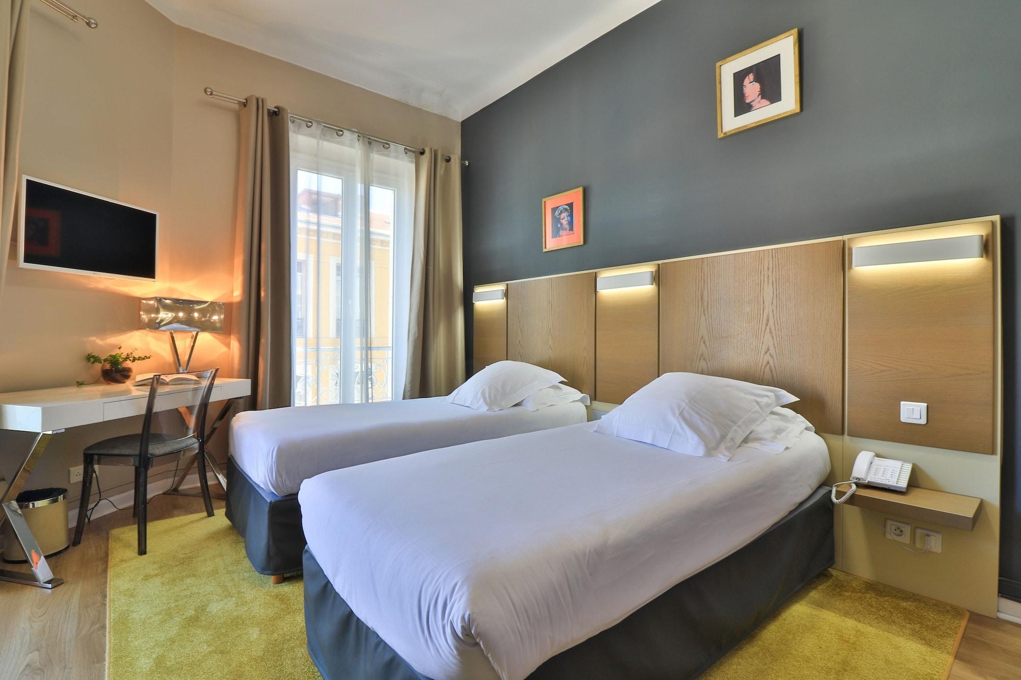 Hotel Amiraute Кан Екстериор снимка