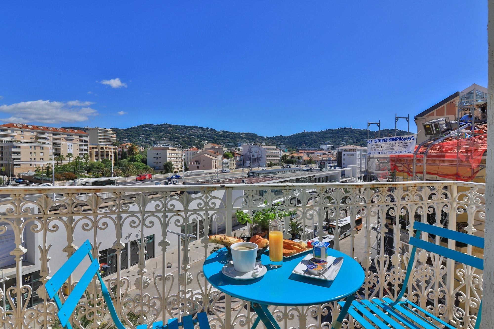 Hotel Amiraute Кан Екстериор снимка