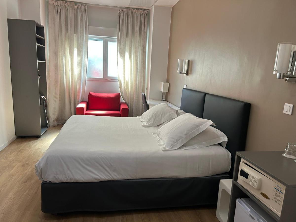 Hotel Amiraute Кан Екстериор снимка