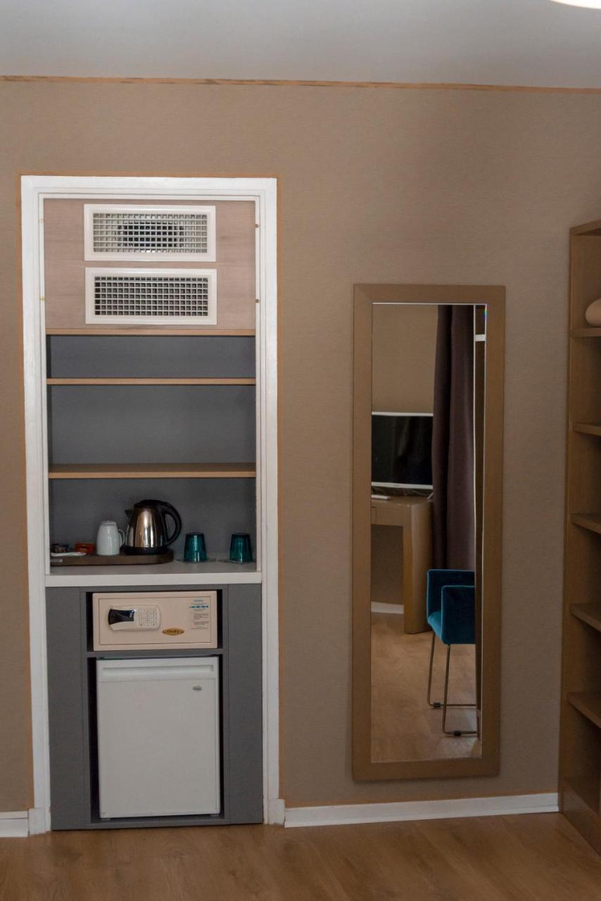 Hotel Amiraute Кан Екстериор снимка