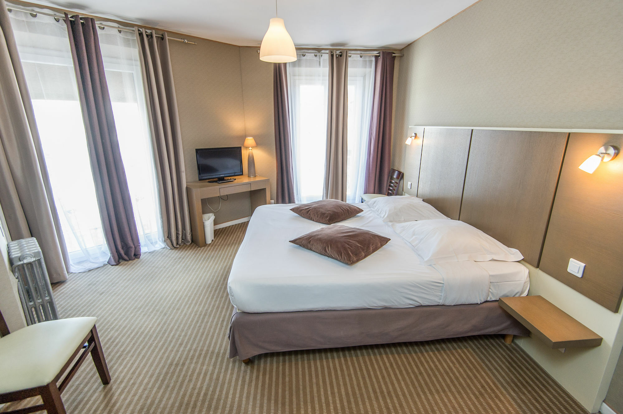 Hotel Amiraute Кан Екстериор снимка