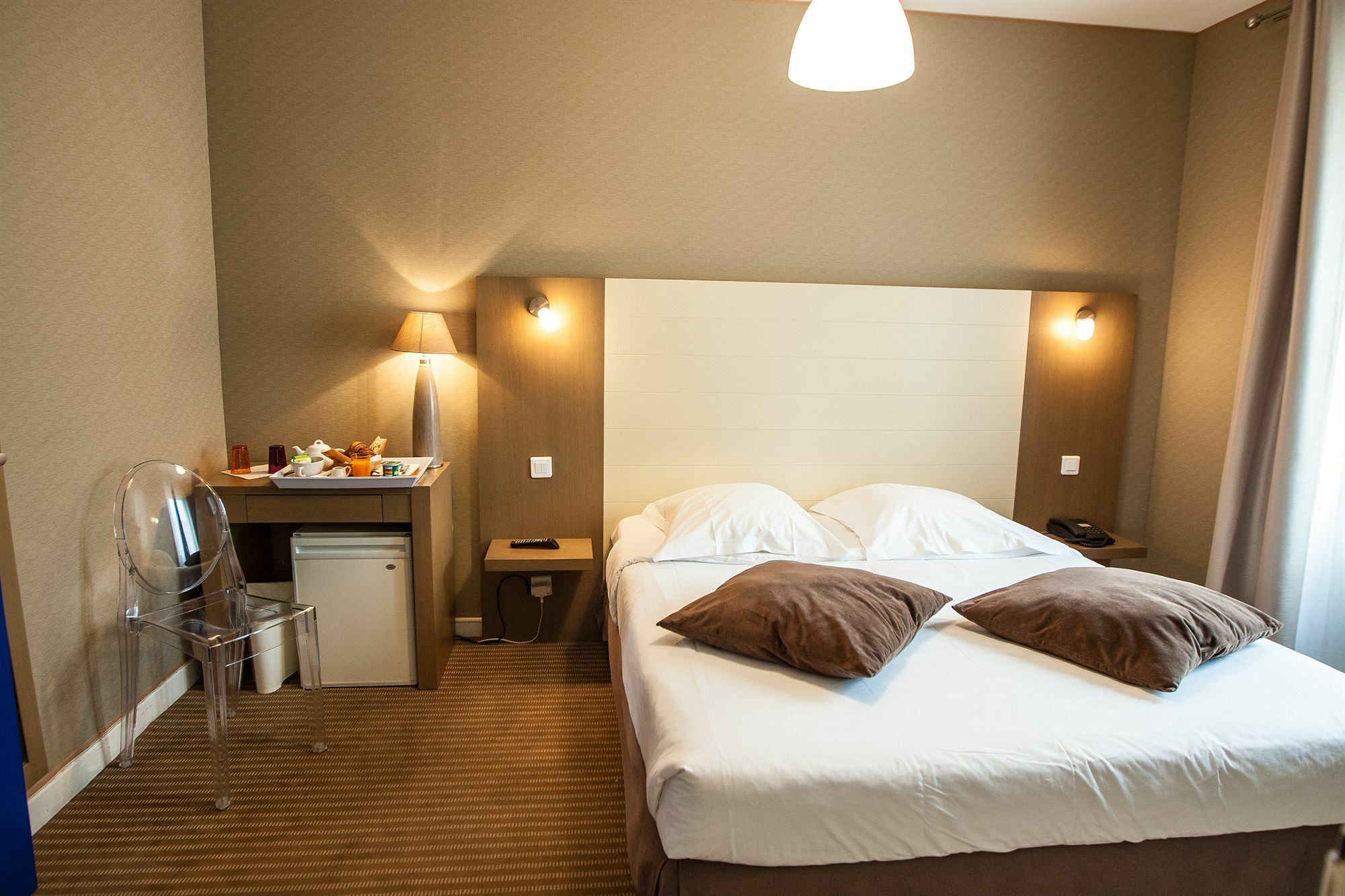 Hotel Amiraute Кан Екстериор снимка